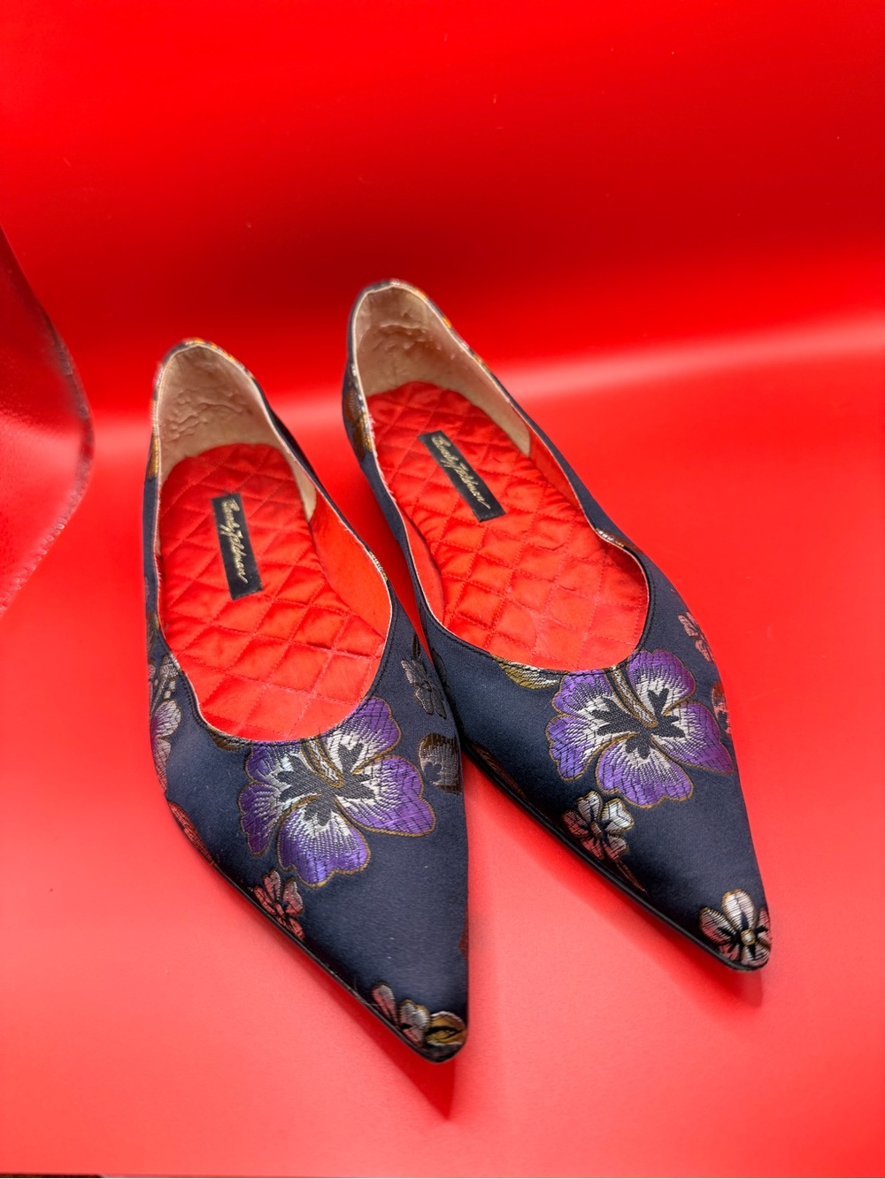 ✨ Vintage Beverly Feldman Satin Tapestry Floral Pointed Flats size 8 1/2